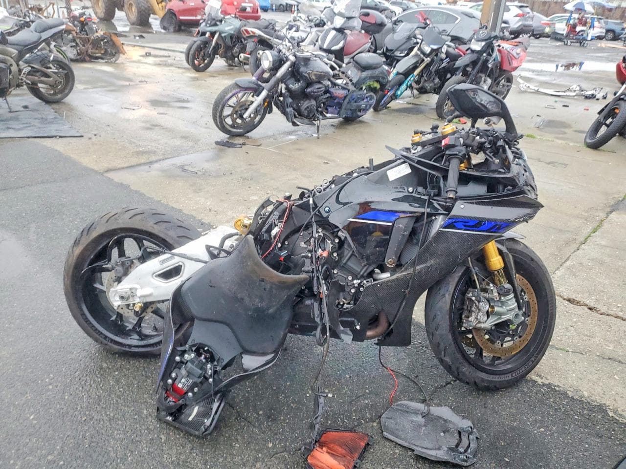 YZFR1M C