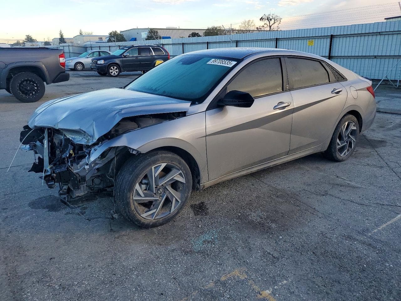ELANTRA