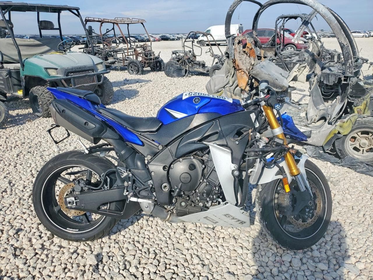 YZF1000