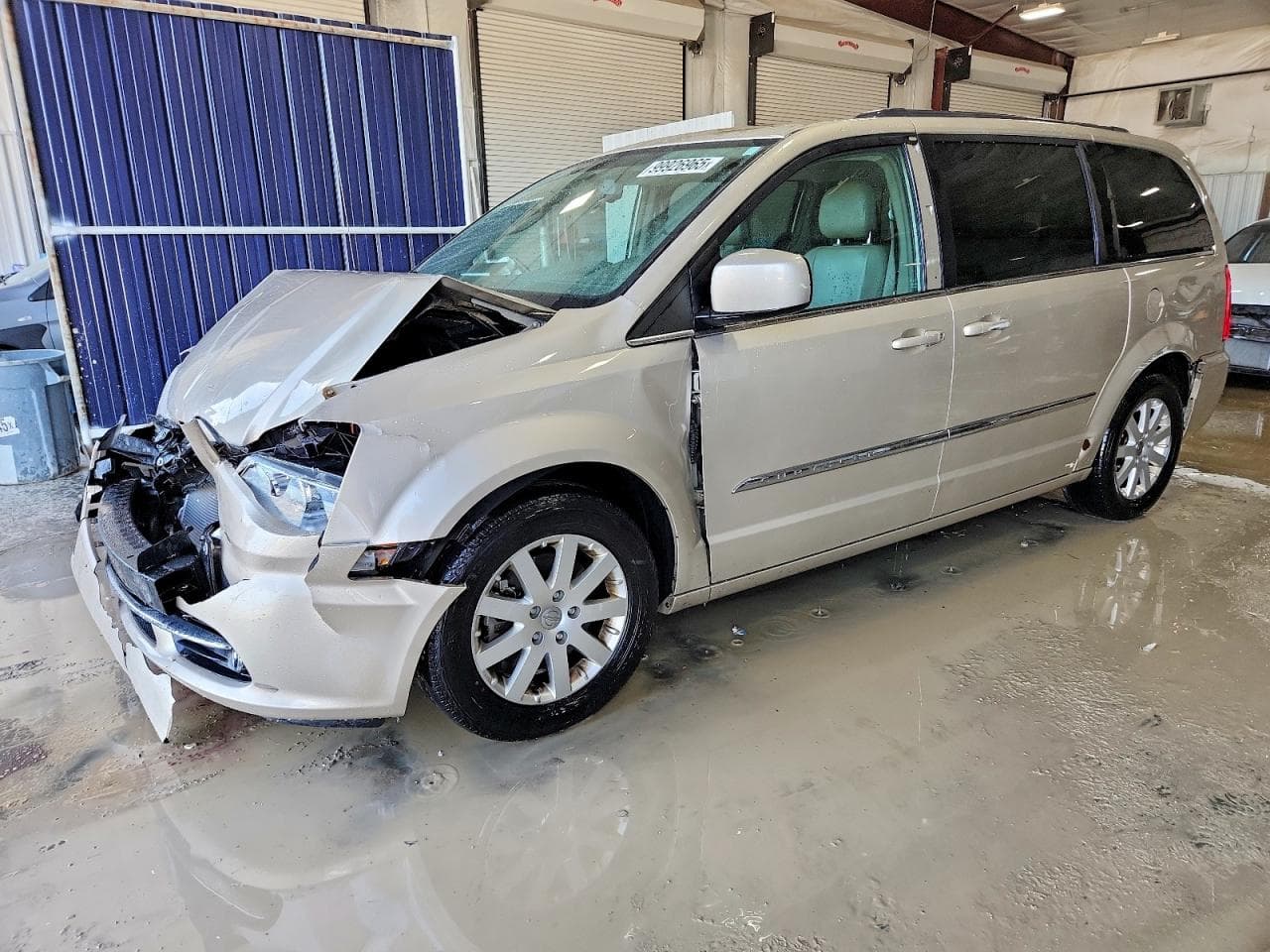MINIVAN
