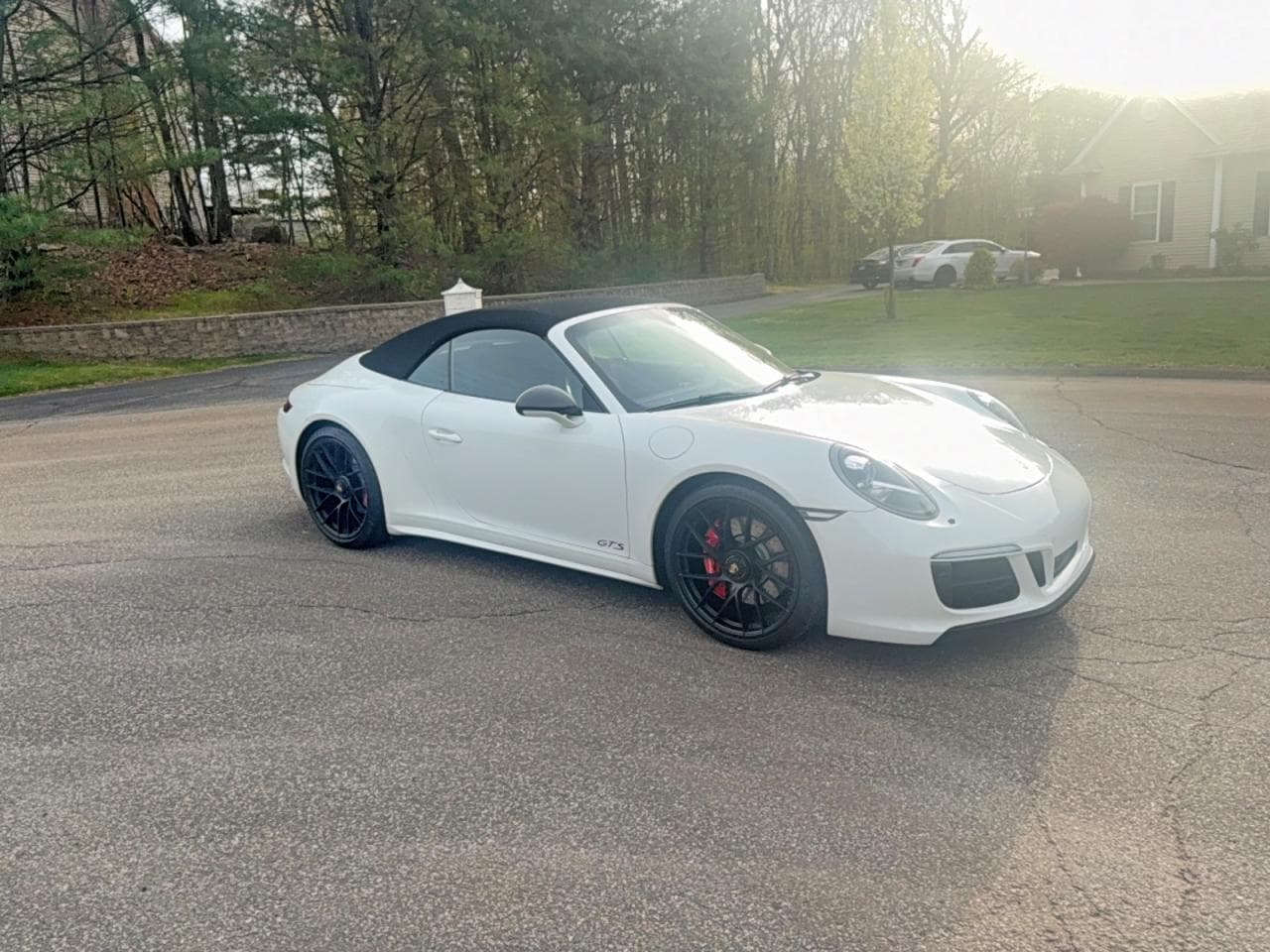 911