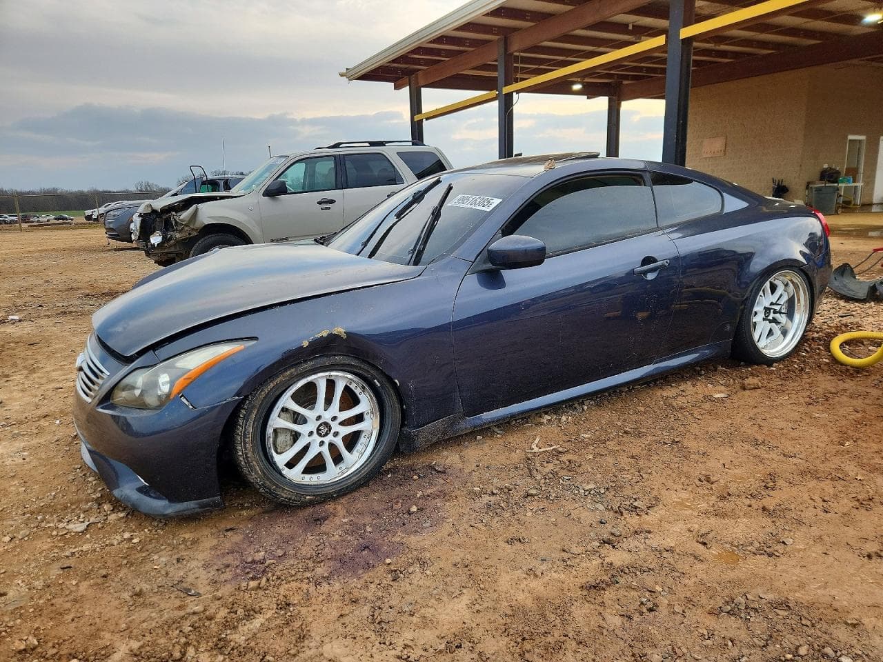 G37