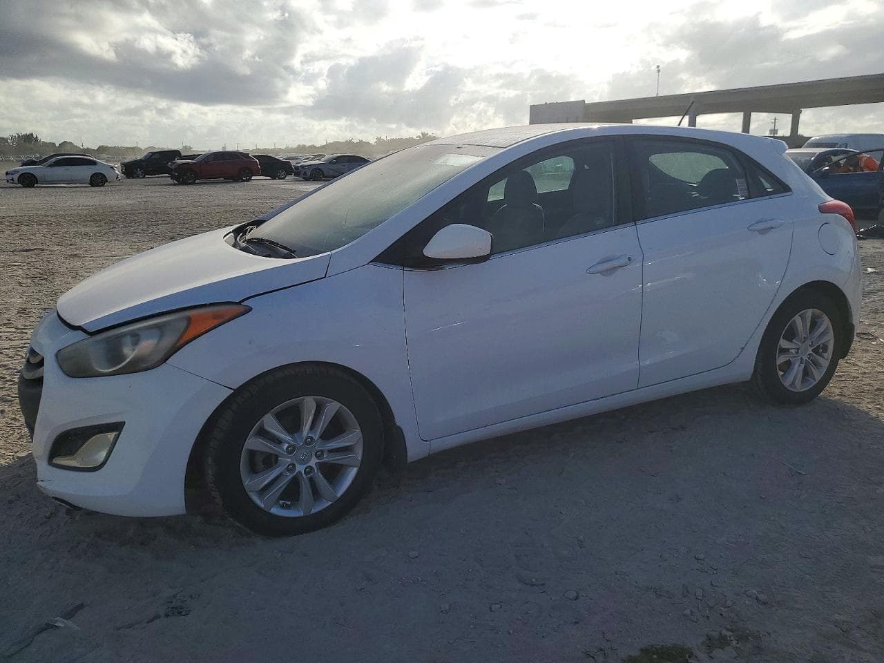 ELANTRA