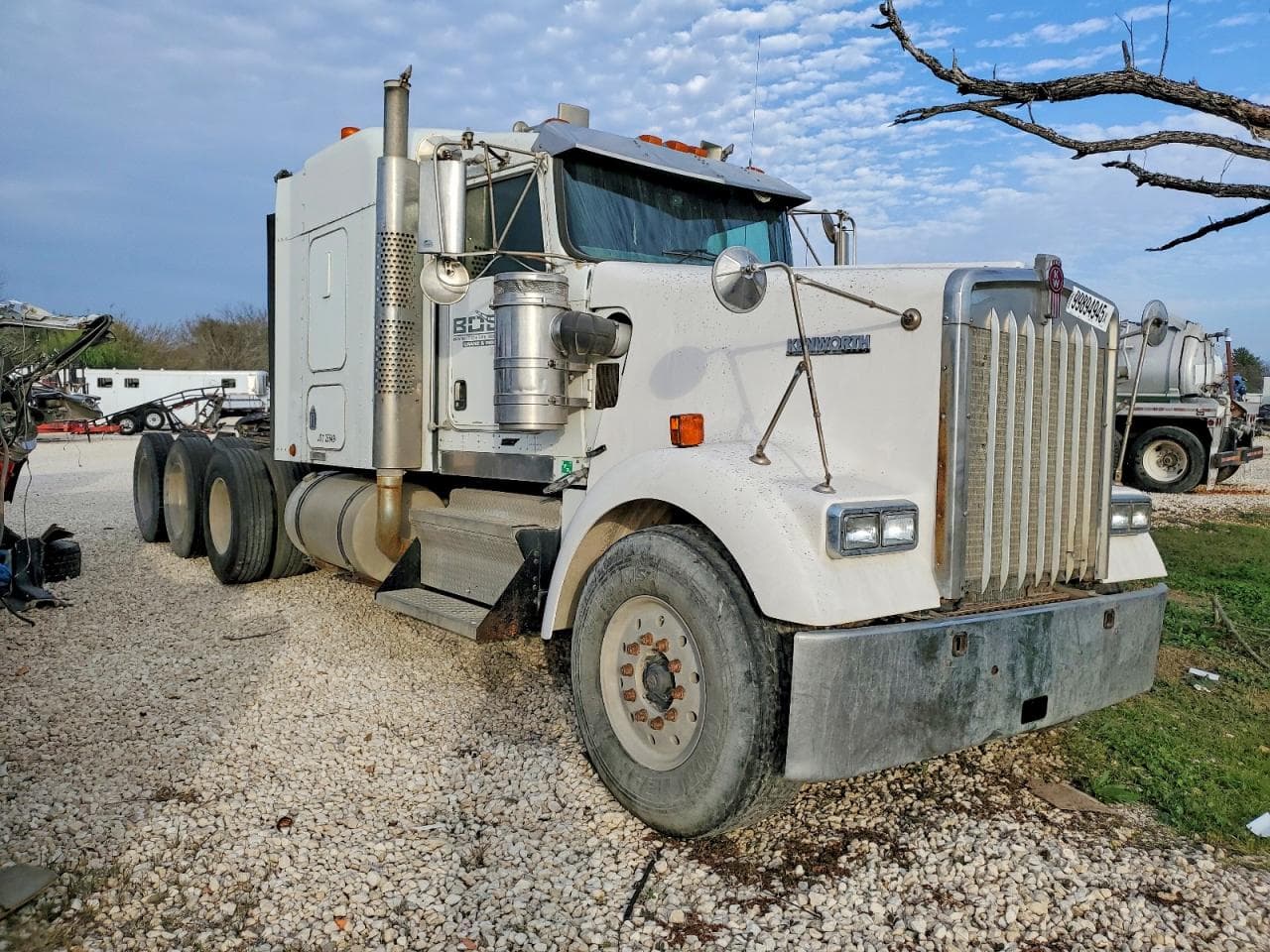 W900