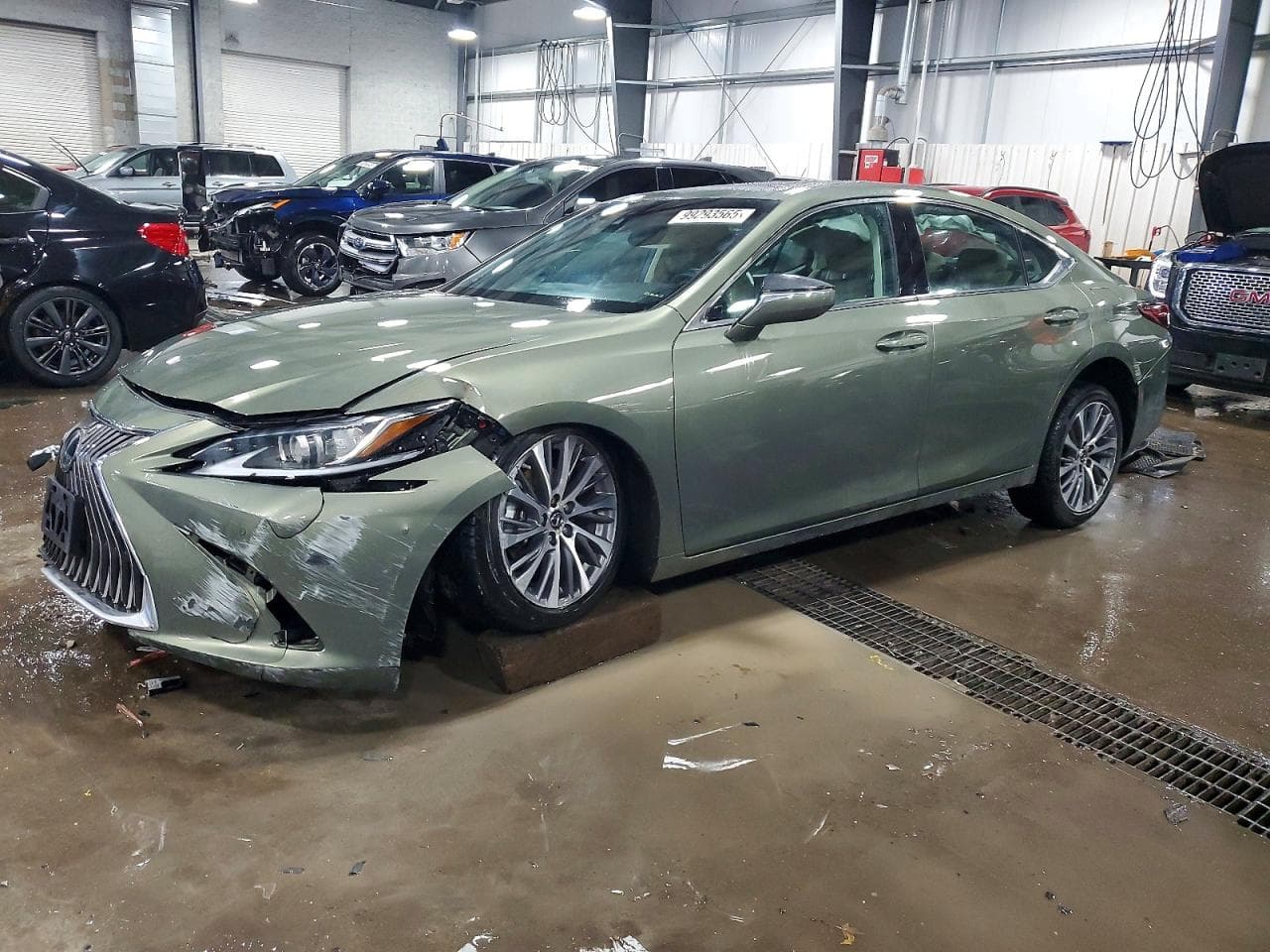 ES250