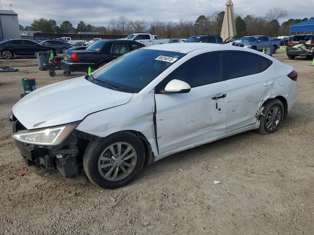 ELANTRA