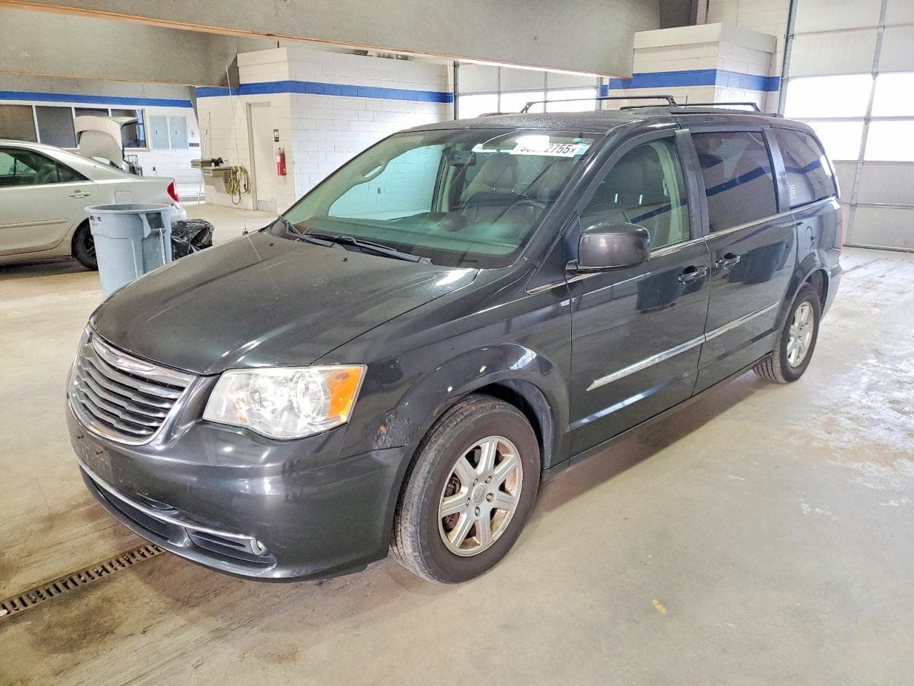 MINIVAN