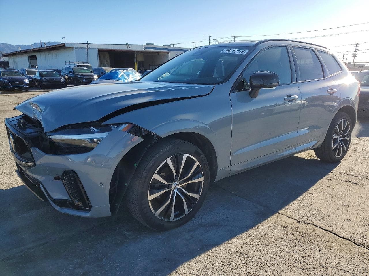 XC60 PLUS