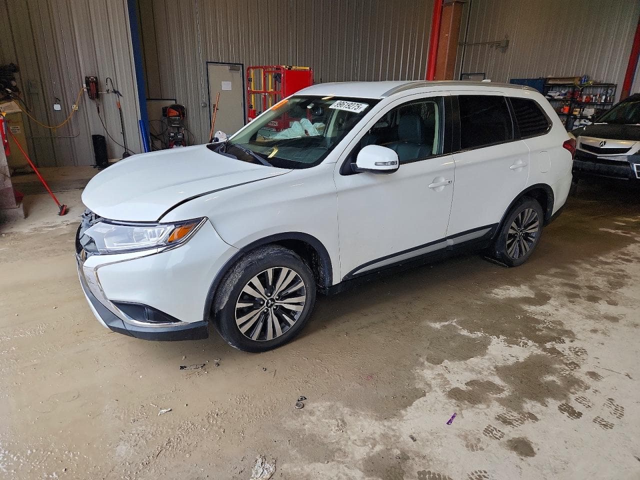 OUTLANDER