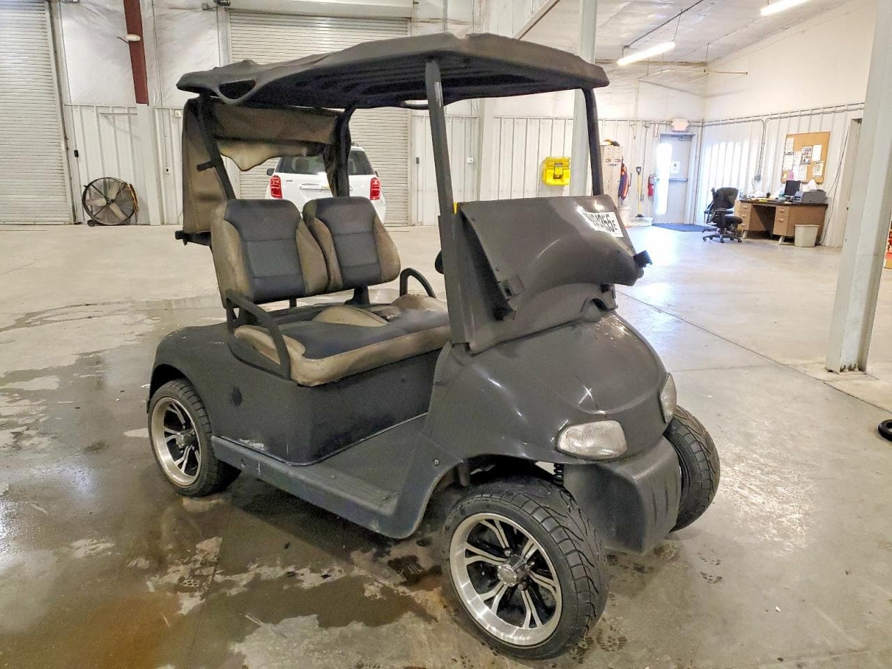 GOLF CART