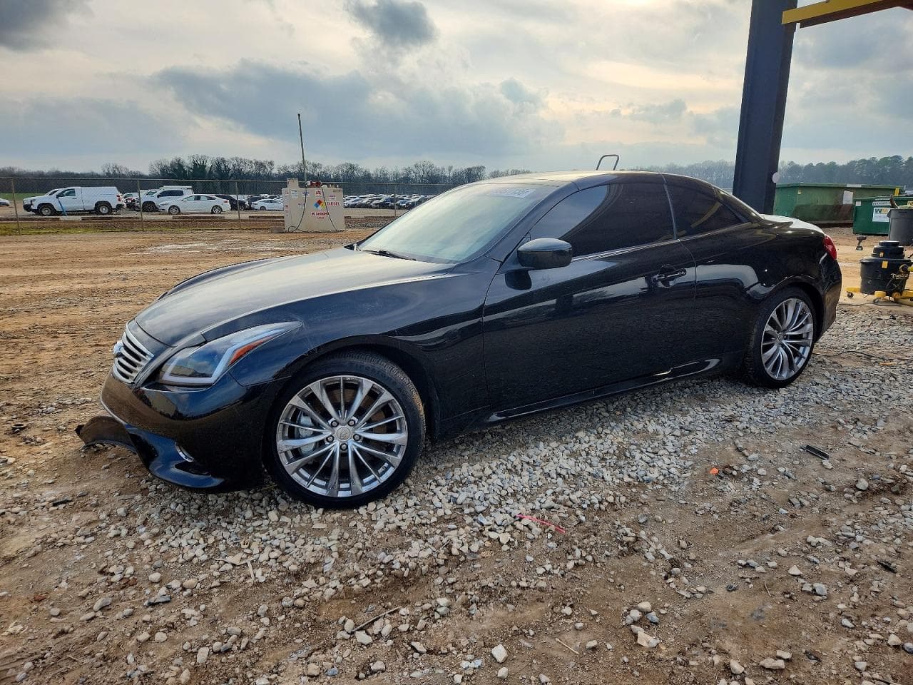 G37