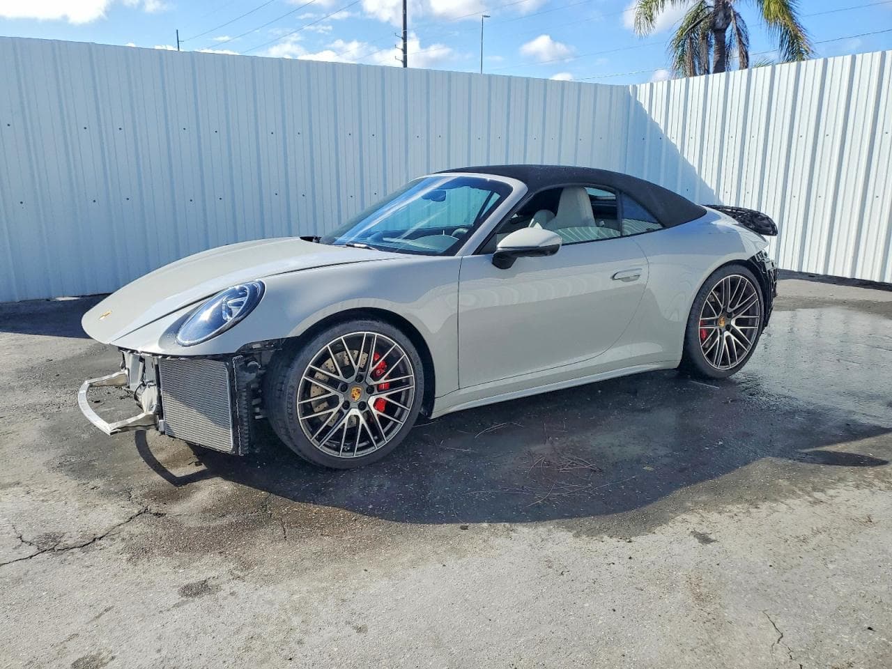 911