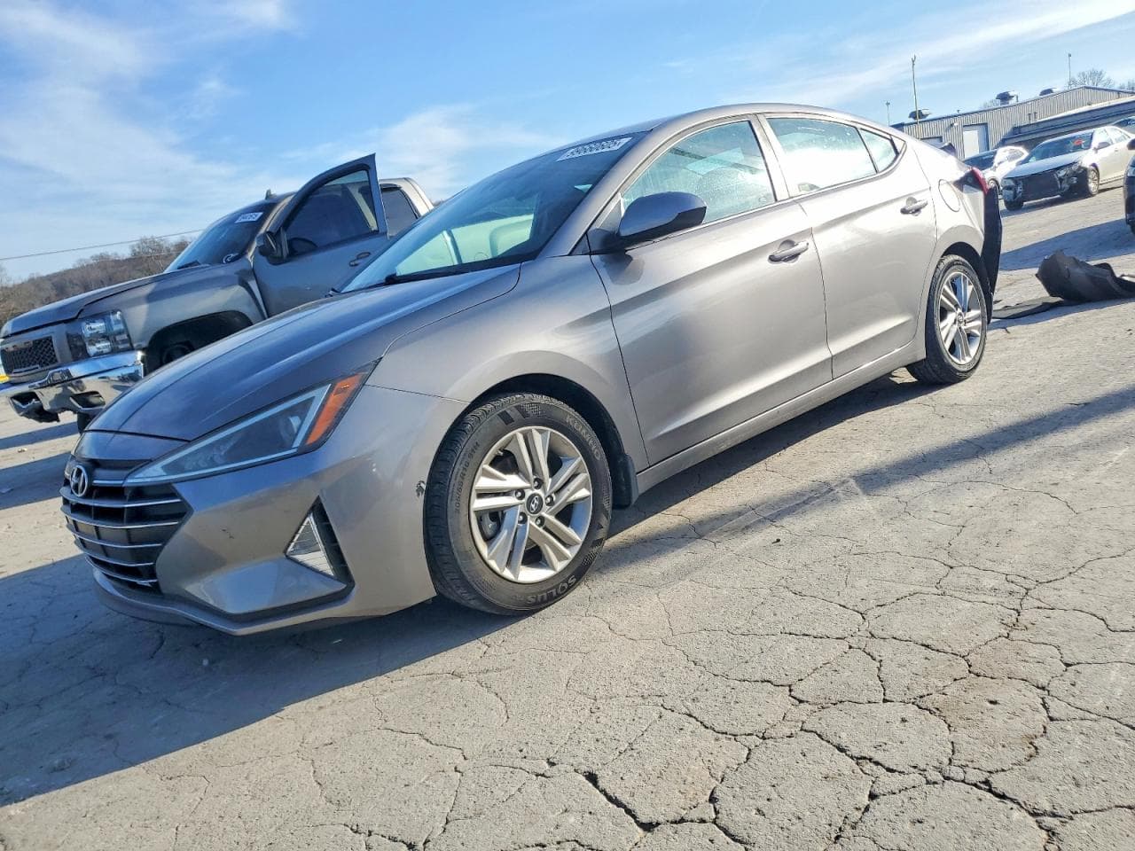 ELANTRA
