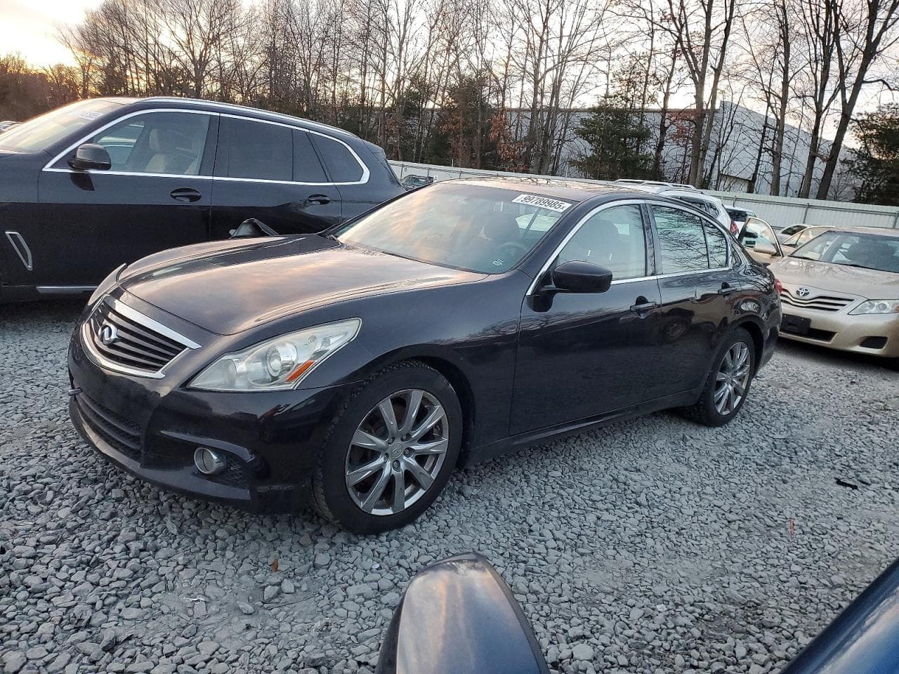 G37