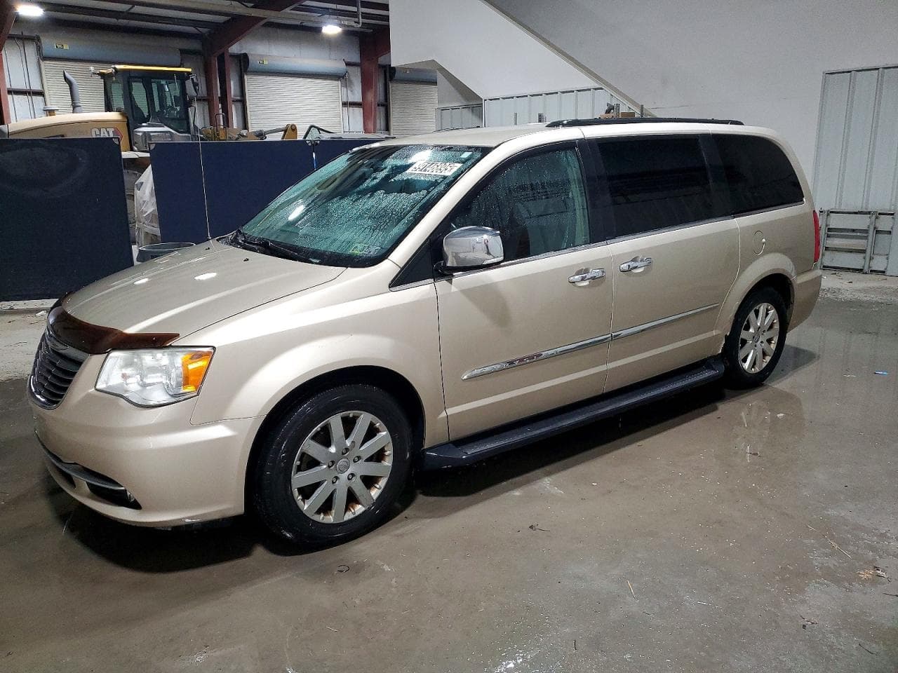 MINIVAN