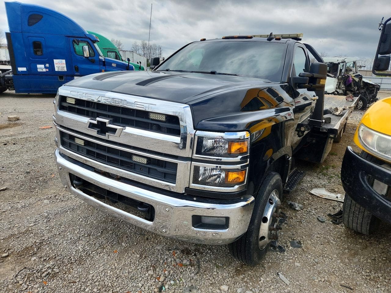 SILVERADO MEDIUM DUTY